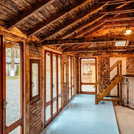 Complex Cabanele Florilor Lodge Bucea